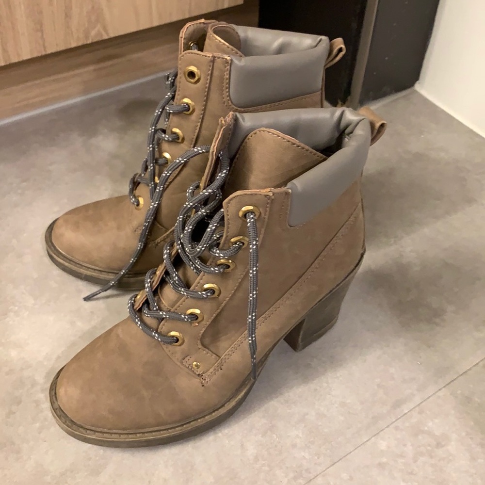 Women’s Dirty Laundry Booties